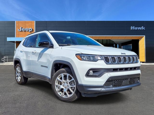 2024 Jeep Compass Latitude Lux 4X4's photo