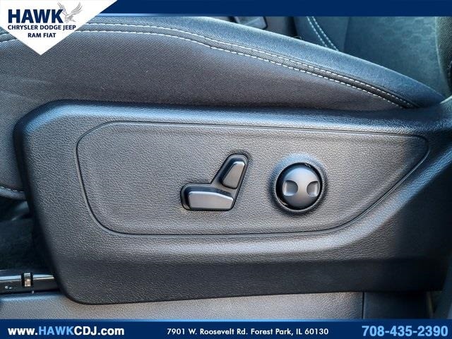 2025 RAM 1500 - Image 14