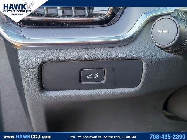 2024 VOLVO S60 - Image 15