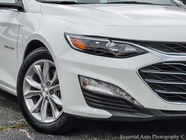 2024 Chevrolet Malibu 1LT photo 2