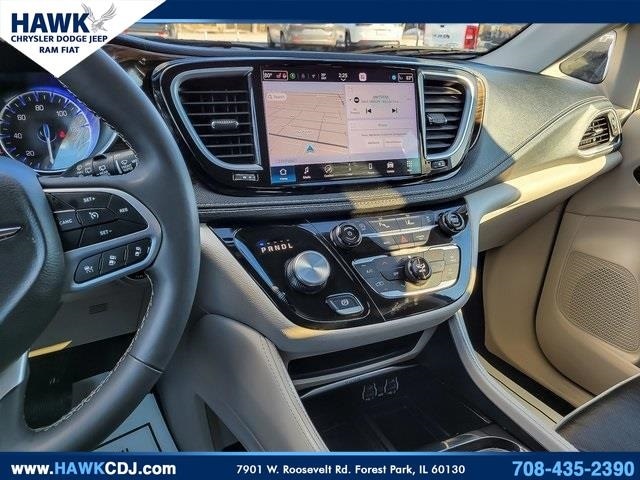 2023 CHRYSLER PACIFICA - Image 25