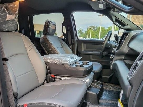 2025 RAM 5500 - Image 24