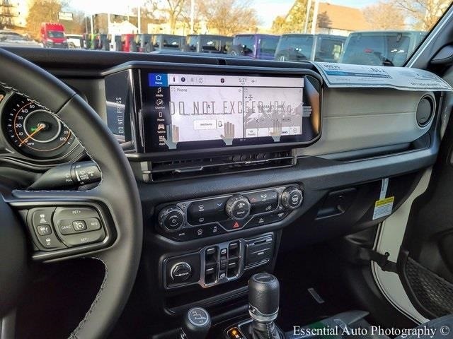 2026 JEEP GLADIATOR - Image 21