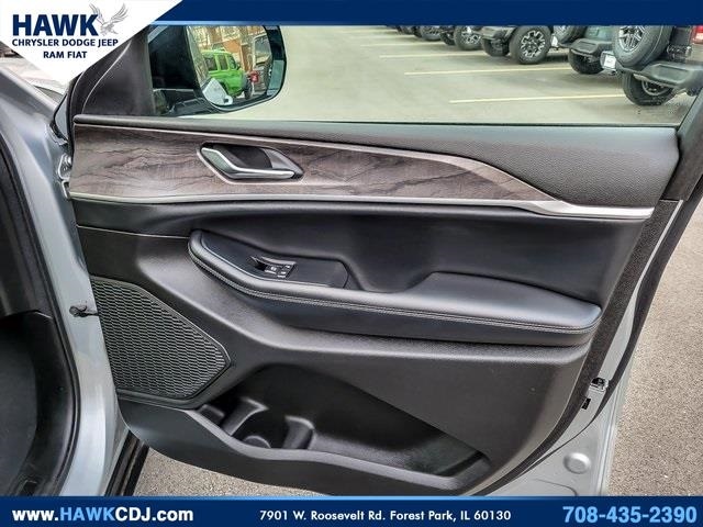 2024 JEEP GRAND CHEROKEE L - Image 33