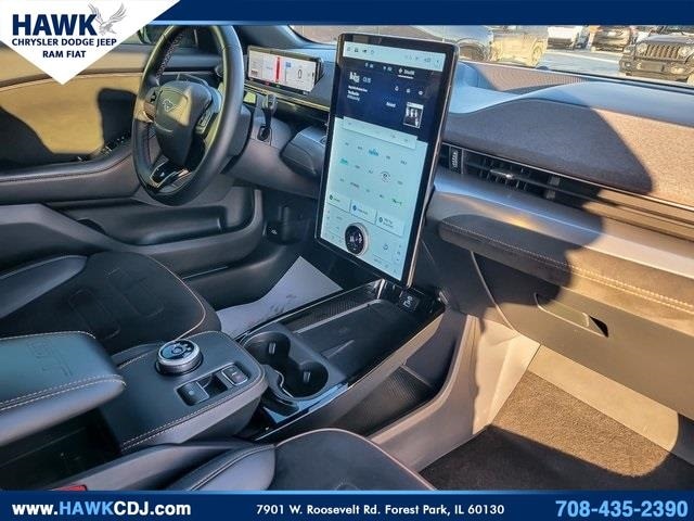 2022 FORD MUSTANG MACH-E - Image 24