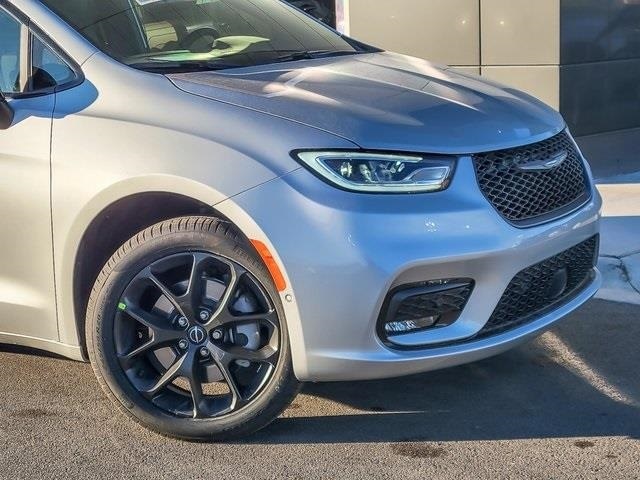 2026 CHRYSLER PACIFICA - Image 2