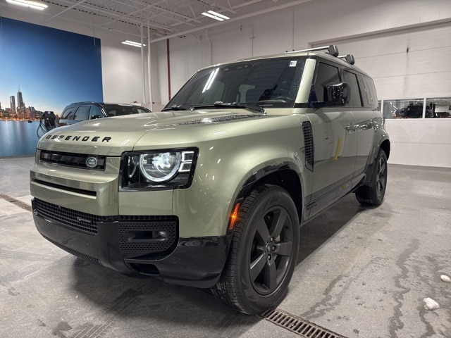 2022 Land Rover Defender X-Dynamic HSE's photo