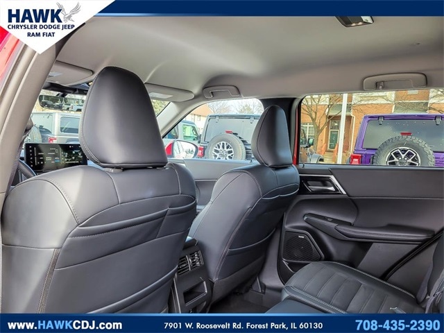 2025 MITSUBISHI OUTLANDER - Image 11