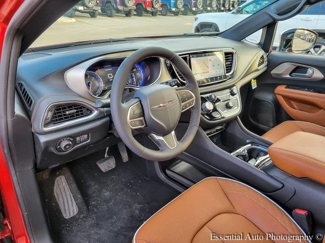 2026 CHRYSLER PACIFICA - Image 9