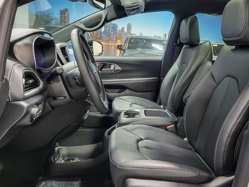 2026 CHRYSLER PACIFICA - Image 9
