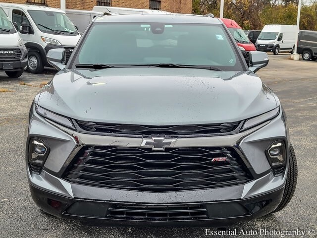2025 Chevrolet Blazer RS photo 2