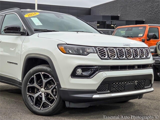 Used 2024 Jeep Compass Limited with VIN 3C4NJDCN7RT105720 for sale in Plainfield, IL