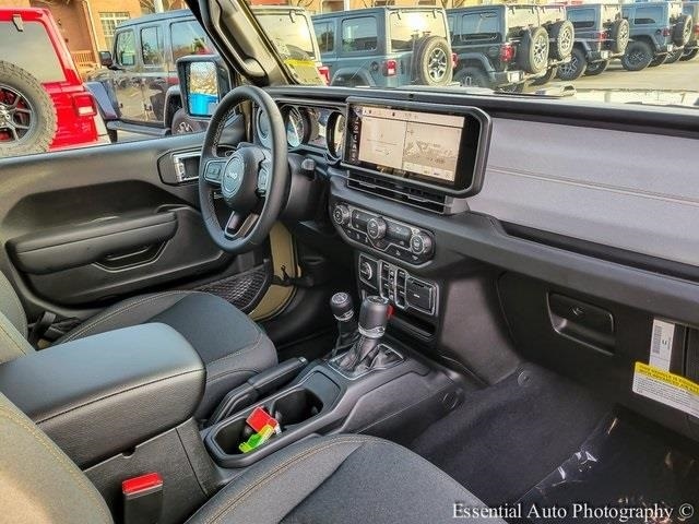 2026 JEEP GLADIATOR - Image 23