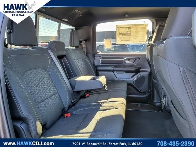 2025 RAM 1500 - Image 32