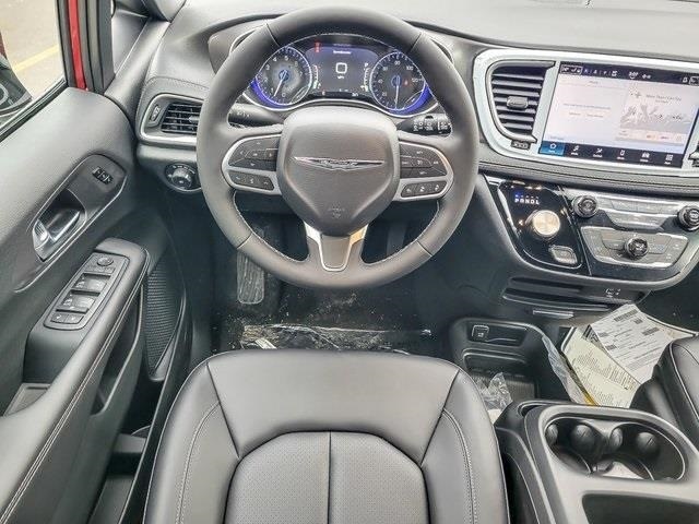 2026 CHRYSLER PACIFICA - Image 12