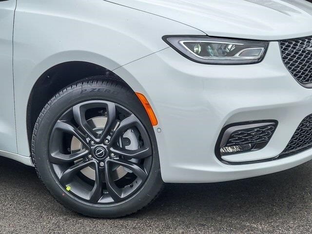 2026 CHRYSLER PACIFICA - Image 3