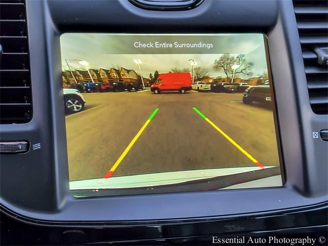 2023 CHRYSLER 300 - Image 16