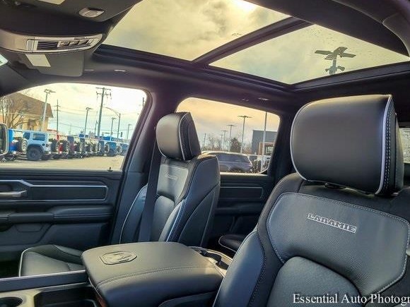 2026 RAM 1500 - Image 12