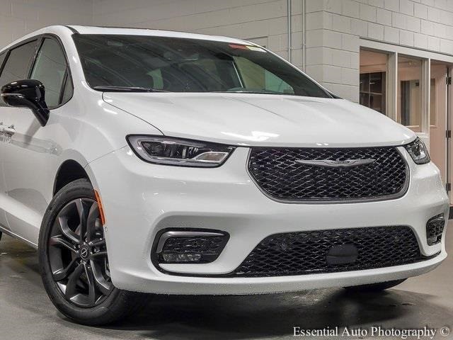 2026 CHRYSLER PACIFICA - Image 2