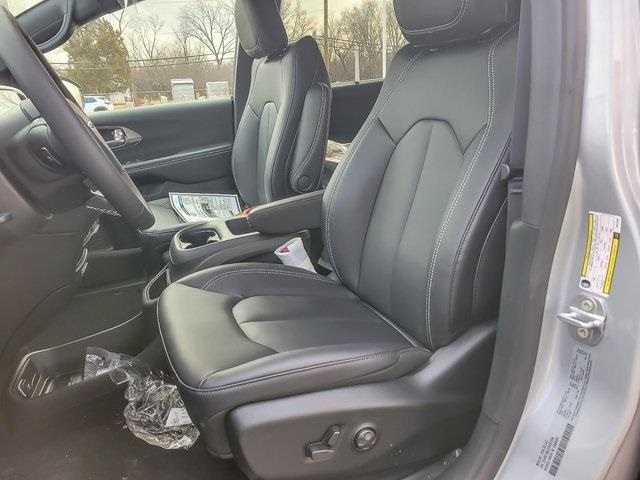 2026 CHRYSLER PACIFICA - Image 8