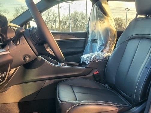 2026 JEEP GRAND CHEROKEE - Image 9