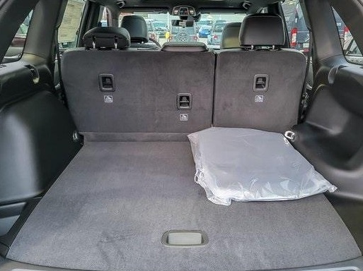 2025 JEEP GRAND CHEROKEE - Image 19