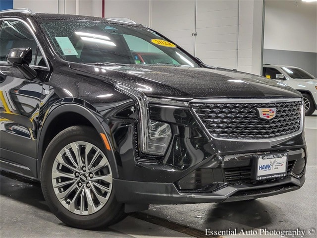 Used 2024 Cadillac XT4 Premium Luxury with VIN 1GYFZDR41RF146313 for sale in Plainfield, IL