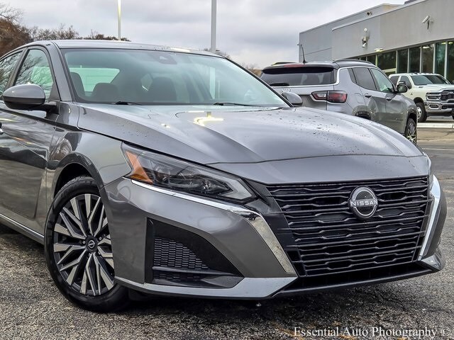 2023 Nissan Altima 2.5 SV photo 2