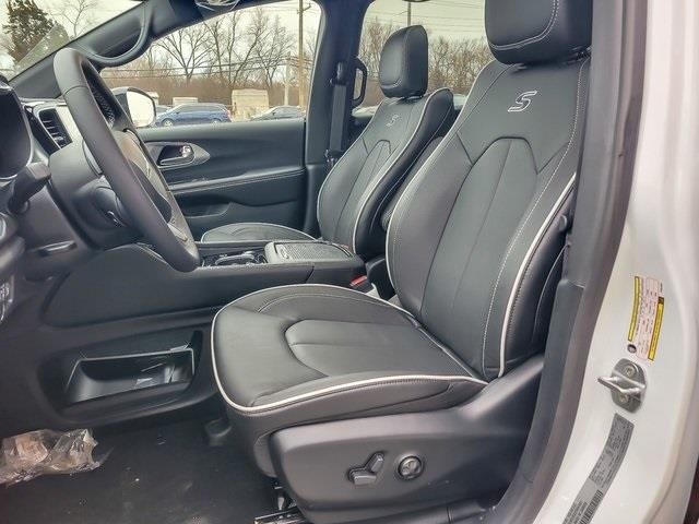 2026 CHRYSLER PACIFICA - Image 8