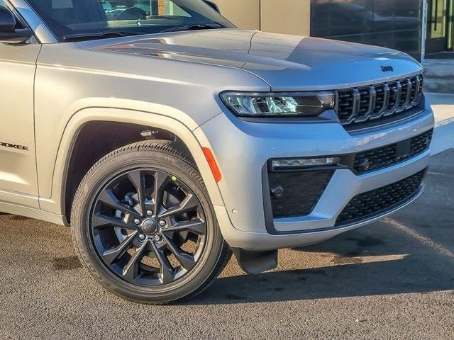 2026 JEEP GRAND CHEROKEE - Image 2