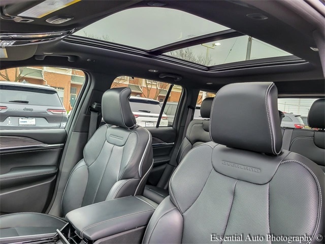 2024 JEEP GRAND CHEROKEE - Image 10