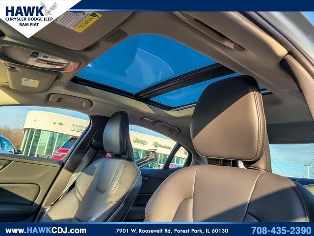 2024 VOLVO S60 - Image 10