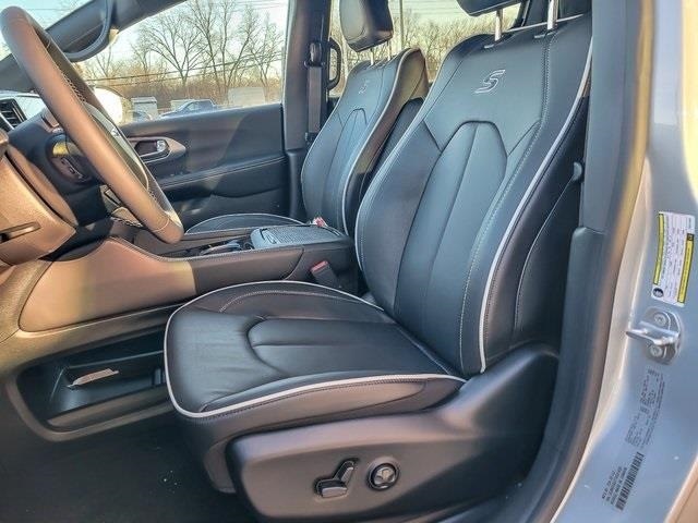 2026 CHRYSLER PACIFICA - Image 8
