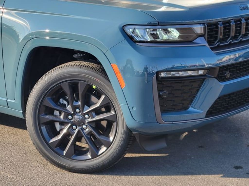 New 2026 Jeep Grand Cherokee L Limited Sport Utility