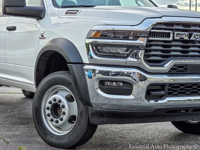 2025 Ram 5500 Tradesman photo 3