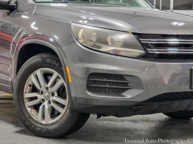 2016 Volkswagen Tiguan S photo 3