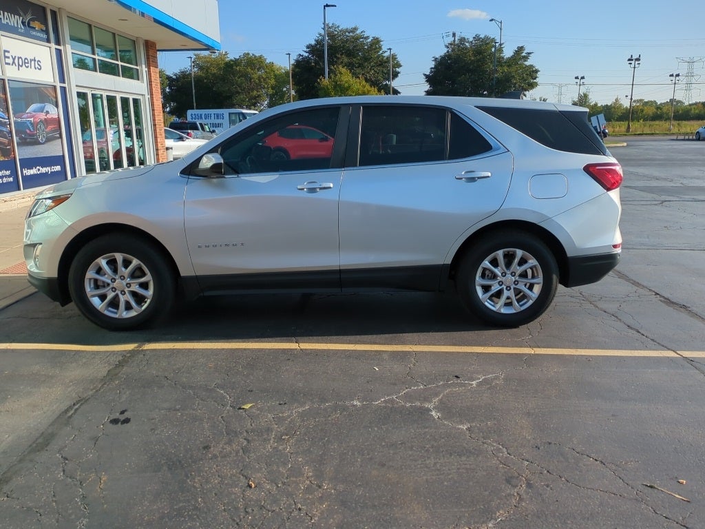 2021 Chevrolet Equinox LT photo 2