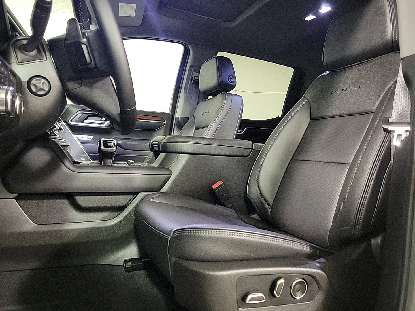 2026 GMC SIERRA - Image 12