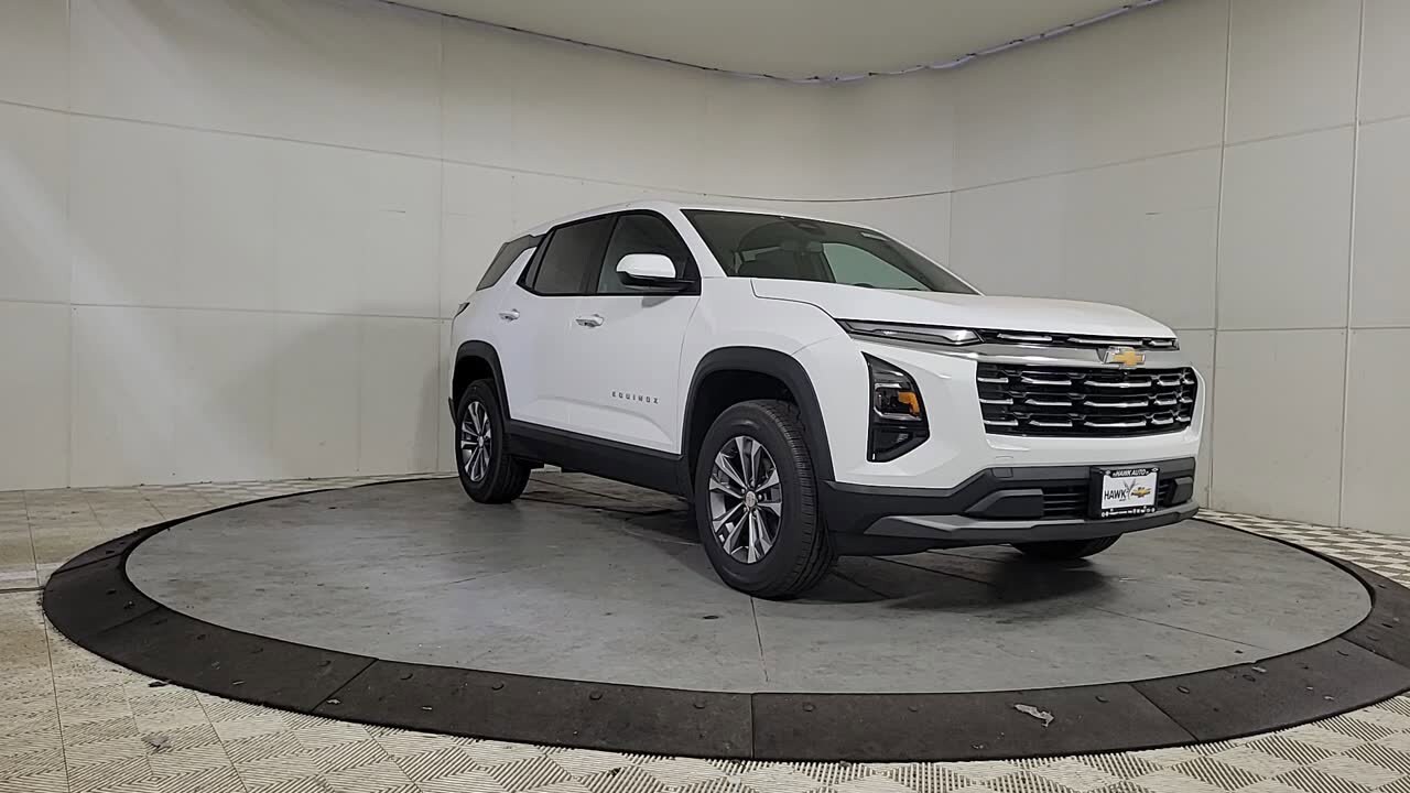 2026 Chevrolet Equinox LT photo 2