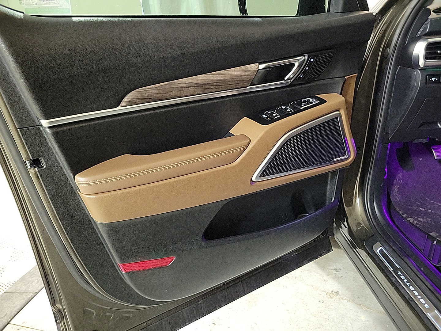 2021 KIA TELLURIDE - Image 25