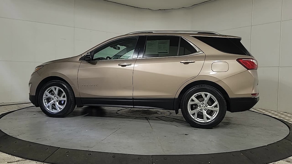 Used 2018 Chevrolet Equinox Premier SUV