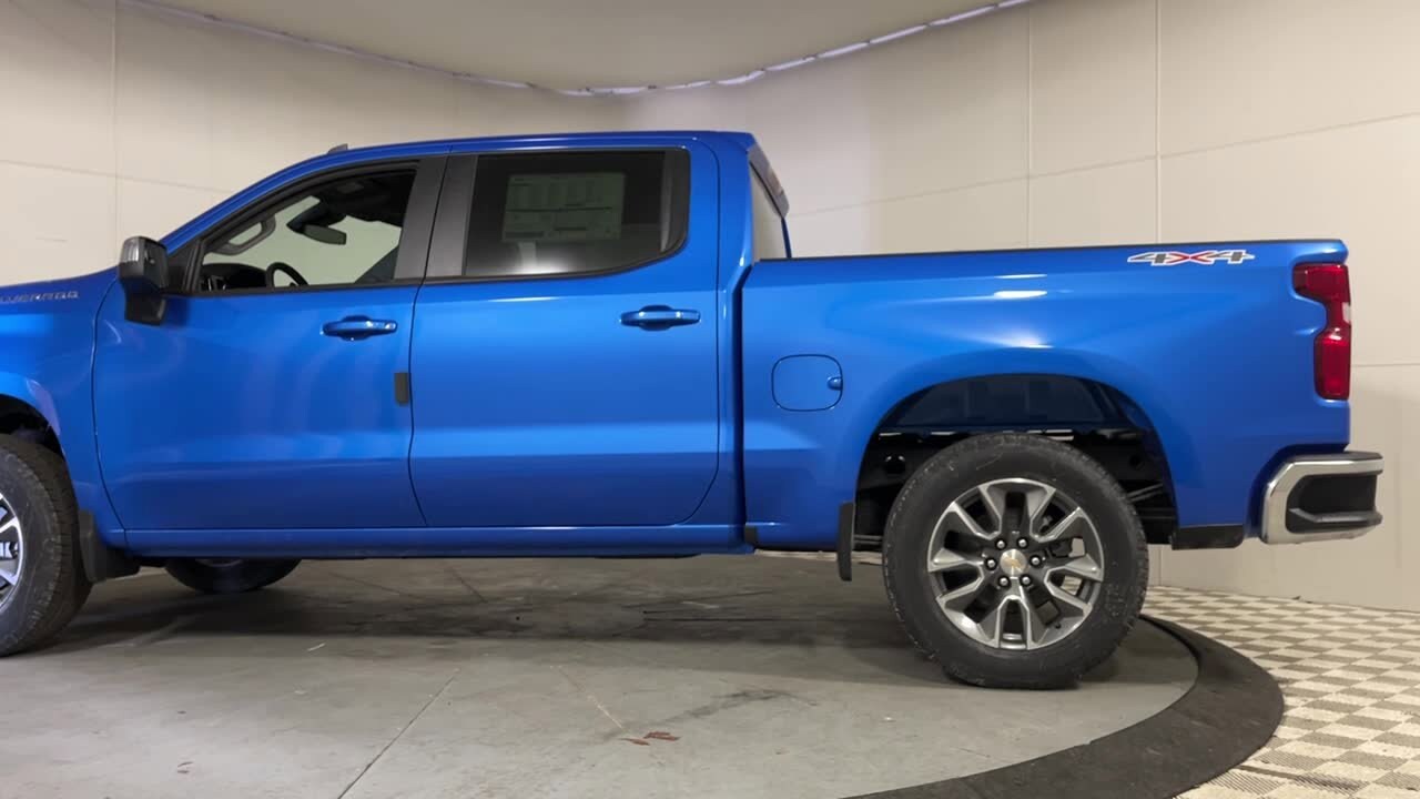2025 Chevrolet Silverado 1500 LT photo 4