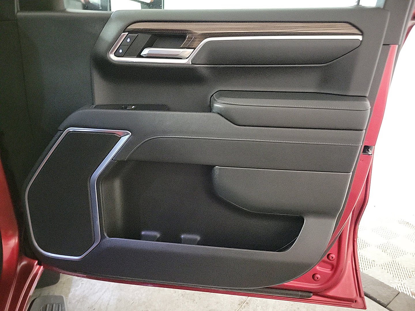 2023 CHEVROLET SILVERADO - Image 25