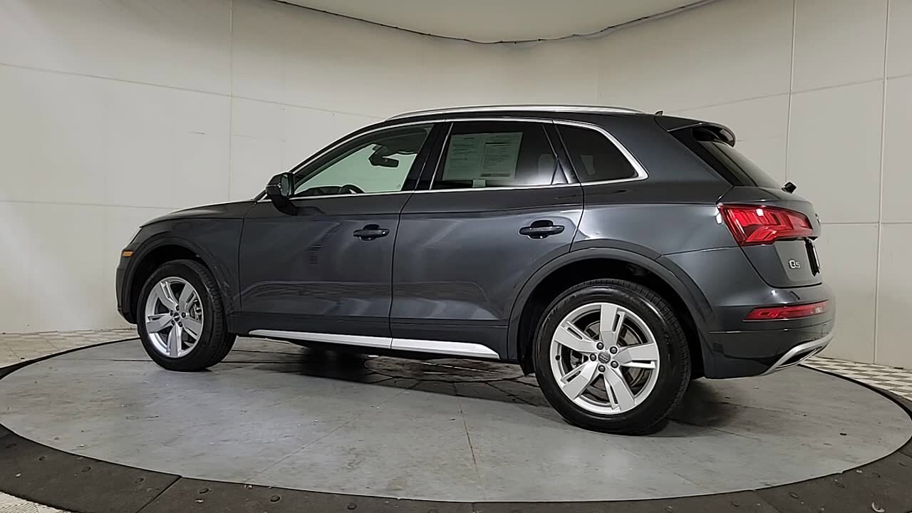 2019 Audi Q5 45 Premium photo 2