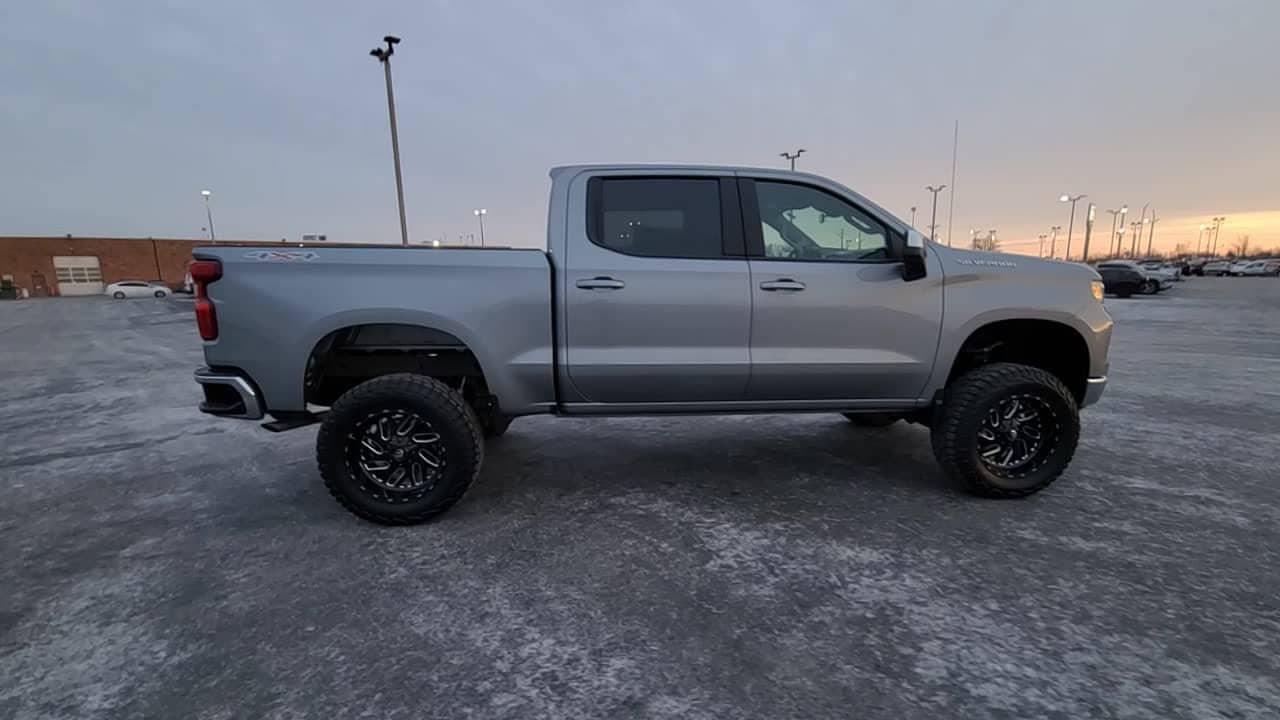 2025 CHEVROLET SILVERADO - Image 10