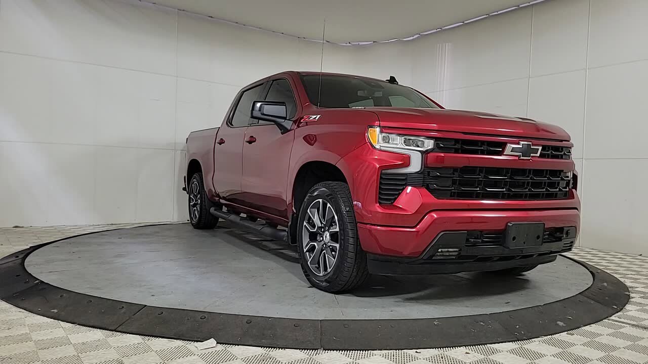 2023 Chevrolet Silverado 1500 RST photo 2