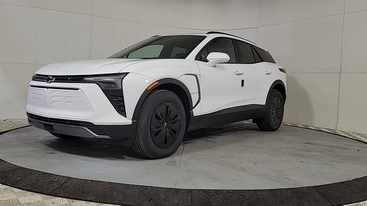 2025 Chevrolet Blazer EV photo 4