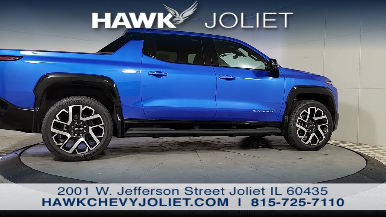 2025 Chevrolet Silverado EV RST - Photo 8