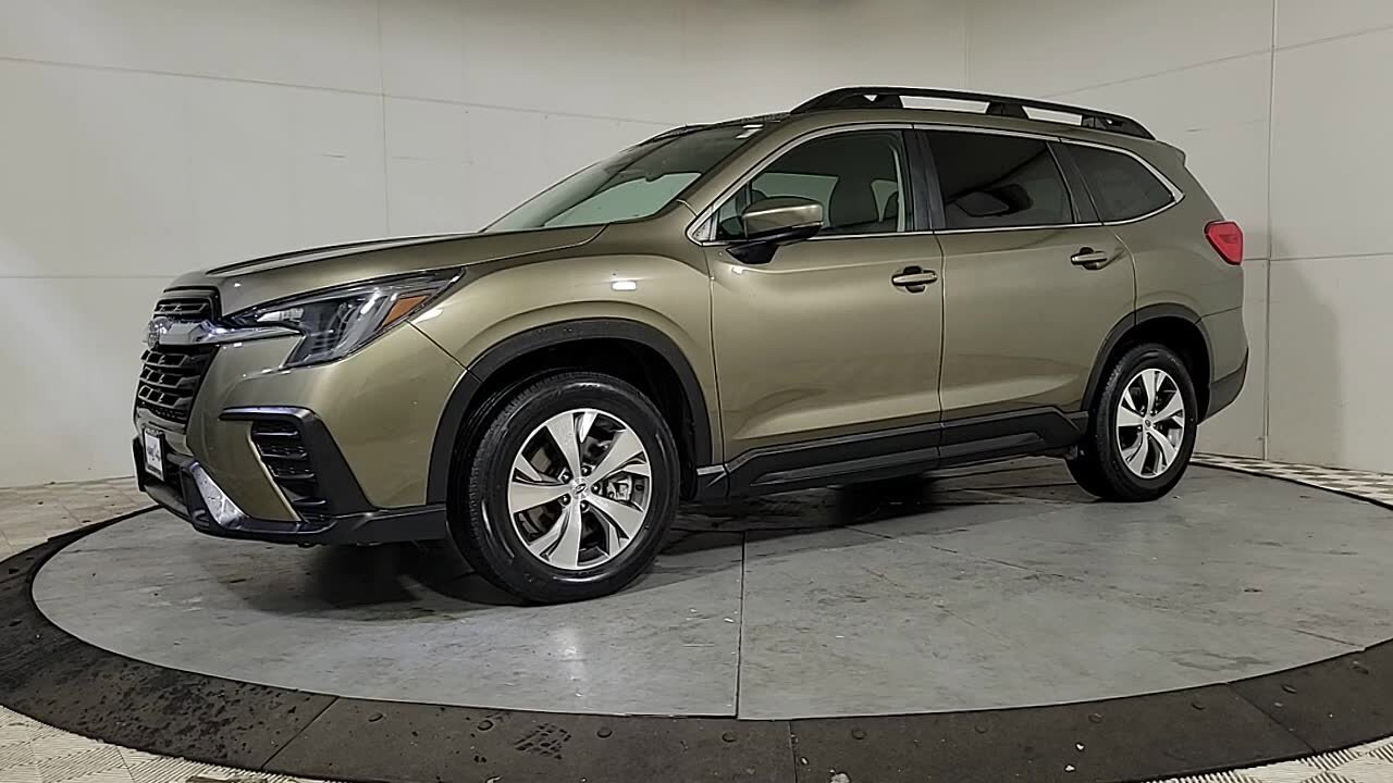 2024 Subaru Ascent Premium photo 3