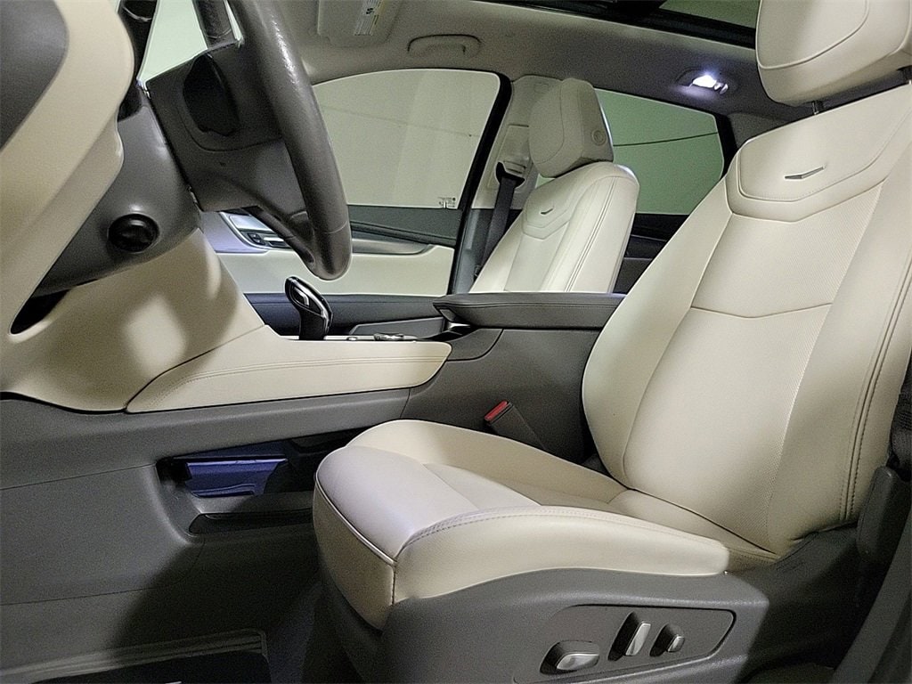 2021 CADILLAC XT5 - Image 9